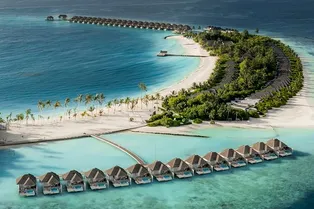 The Home of the Maldivian Spirit: известный оператор курортов празднует 35-летие