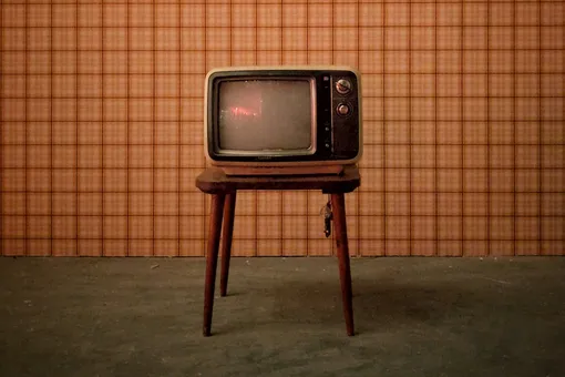 Любите смотреть сериалы залпом? Ученые выяснили, что это полезно для мозга Любите смотреть сериалы залпом? Ученые выяснили, что это полезно для мозга