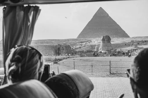 Роковой рейс к пирамидам: в ДТП с автобусом погибла россиянка и ранены туристы из трех стран Роковой рейс к пирамидам: в ДТП с автобусом погибла россиянка и ранены туристы из трех стран