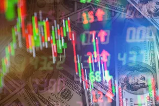 Доллар по 100 неизбежен? Что будет с курсом валют в мае 2026-го