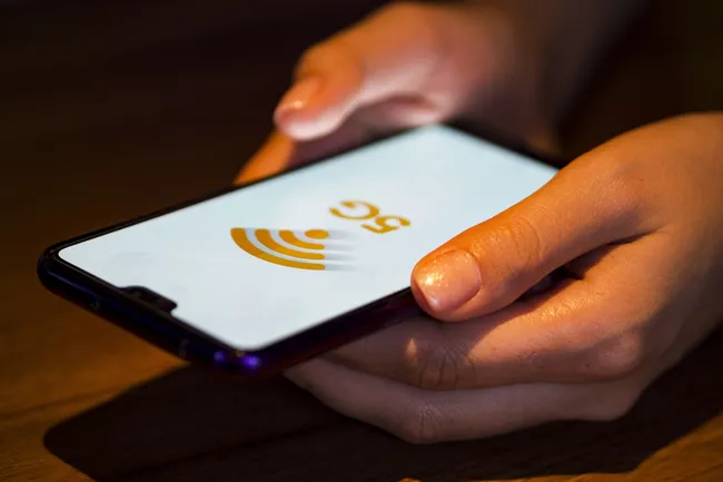 В России наконец запустили 5G, но есть проблема: почему без новой связи остались владельцы iPhone