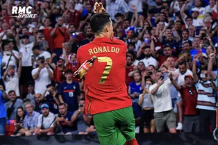 В Криштиану Роналду кинули бутылку колы во время матча Евро