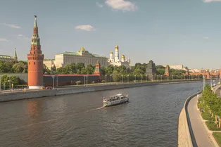 Аномальная жара возвращается в Москву: синоптики предсказывают высокие температуры уже на этих выходных