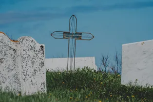 Правда ли, что после смерти волосы и ногти продолжают расти