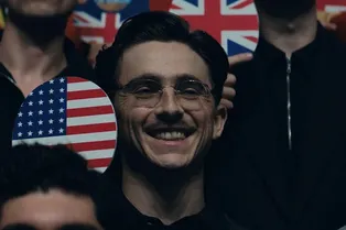 Мужчины снова полюбили очки: почему это главный аксессуар 2026 года