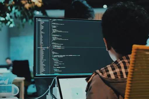 Увольнять будут всех: эксперт предупредил о массовых увольнениях в России в ближайшее время