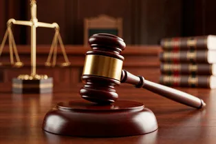 Суда не будет: иск против Роскомнадзора из-за блокировки Telegram и WhatsApp* был отклонен