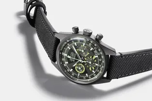 Zenith представил новые часы El Primero Poker Chip Zenith представил новые часы El Primero Poker Chip