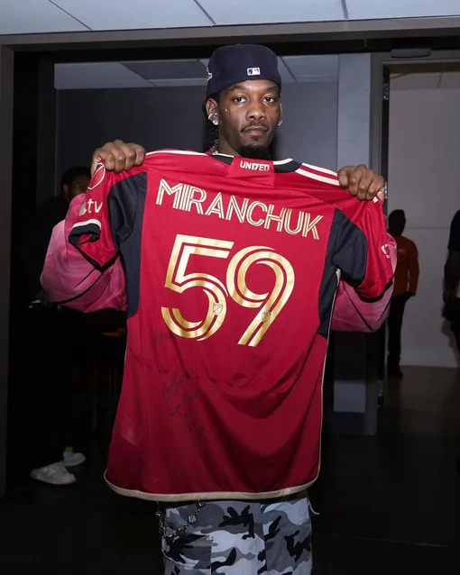 Рэпер Offset с футболкой Миранчука