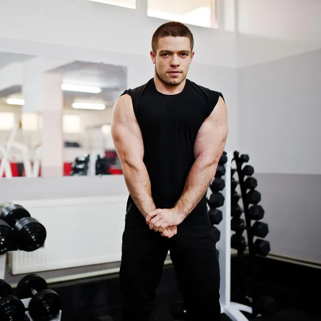 Как правильно тренировать трицепс по науке: разбор от Джеффа Кавальера