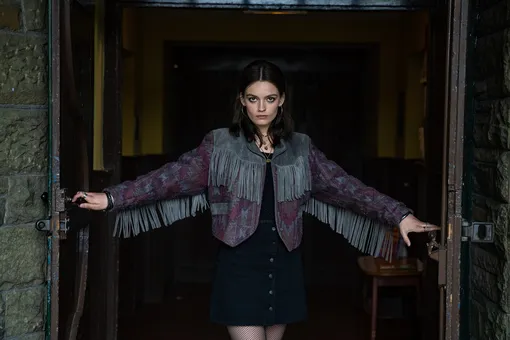 Кадр из сериала «Половое воспитание», 2019 год Эмма Макки
