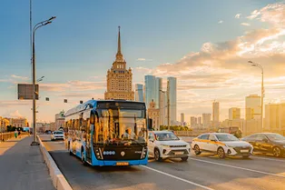 Езда по выделенной полосе: кому, когда и какой штраф грозит Езда по выделенной полосе: кому, когда и какой штраф грозит