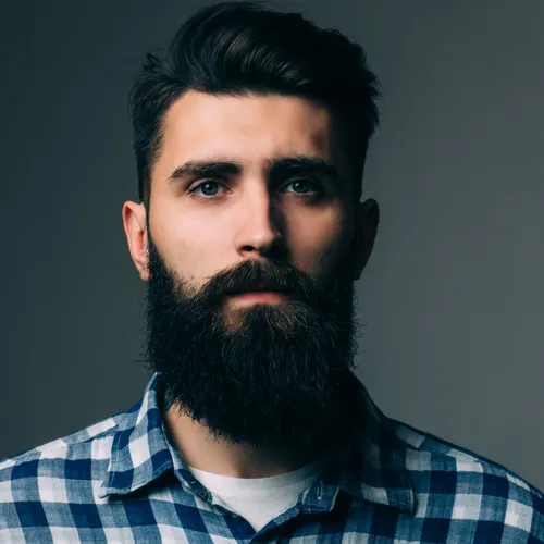 Пересадка бороды — за и против: почему за процедурой скрываются мучения?