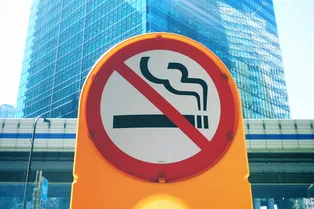 Вейпинг, пластыри и жевательная резинка: доказанные методы бросить курить