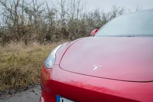 Россияне установили рекорд по покупке подержанных электромобилей: какие марки и модели стали самыми популярными