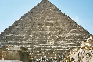 Ученые нашли тайный вход в пирамиду Гизы: что может скрывать странная аномалия в стене