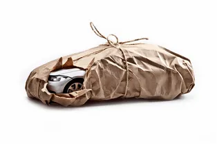 Авторынок терпит крах: бизнес будут спасать за счет простых россиян?