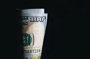 Уходит на пике: что будет с рублем и долларом после Нового года