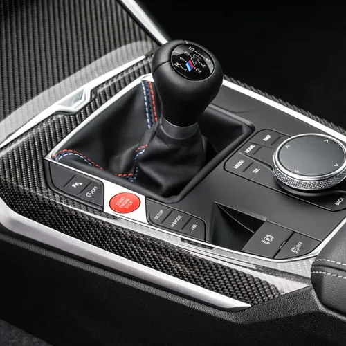 BMW подстрахует любителей «механики» от самой серьезной ошибки в обращении с рычагом