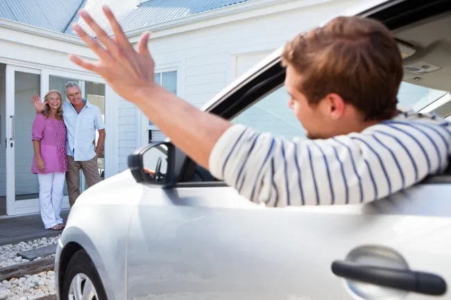 Почему всё больше 30‑летних мужчин живут с родителями? Разбираем феномен hub‑sons