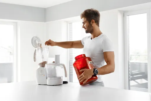 Все вышло из-под контроля: как протеиновые коктейли превратились в многомиллиардную и часто опасную индустрию Все вышло из-под контроля: как протеиновые коктейли превратились в многомиллиардную и часто опасную индустрию