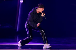 Почему новый альбом Джастина Бибера «Swag» — лучший способ возместить ущерб его репутации?