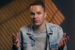 Сколько должен зарабатывать мужчина, чтобы его считали успешным? Объясним за 2 минуты!