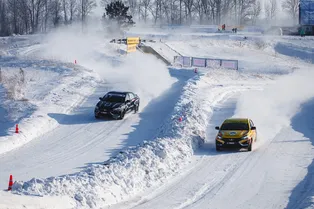 Гонка Чемпионов: как прошла ледовая дуэль на супершипе под Тольятти
