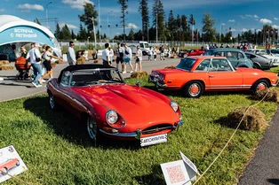 «Летающий кирпич», Ferrari 348 Spider, Jaguar E-Type, Porsche 911 GT2 и другие легенды на главном автоспортивном событии лета 2023 «Летающий кирпич», Ferrari 348 Spider, Jaguar E-Type, Porsche 911 GT2 и другие легенды на главном автоспортивном событии лета 2023