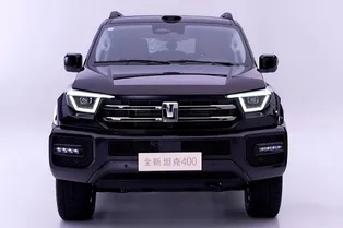 870 «лошадей» и автопилот: в Китае представили Tank 400, который стал мощнее суперкаров