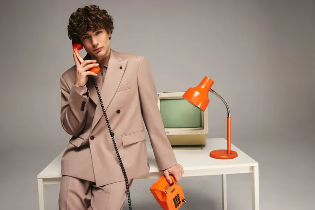 Камера, мотор: как составить гардероб для любого сценария жизни современного мужчины