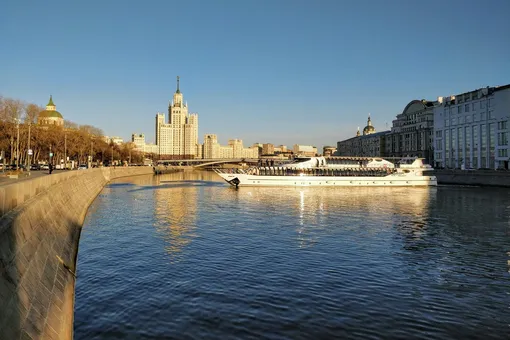 Ледяная атака не ослабевает: желтый уровень погодной опасности в Москве будет действовать дольше, чем ожидалось Ледяная атака не ослабевает: желтый уровень погодной опасности в Москве будет действовать дольше, чем ожидалось