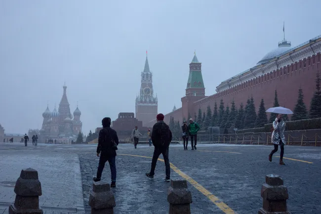 Первый снег в Москве в этом году выпадет позже обычного. Когда ждать зимних осадков?