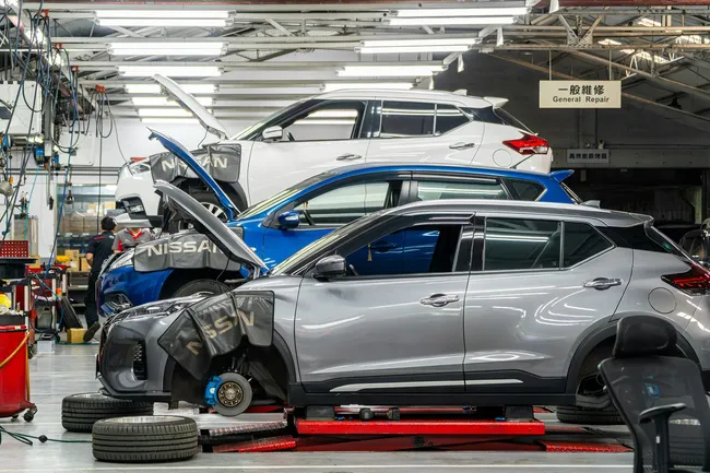 В России начали скупать битые иномарки: как это помогает избежать утильсбора