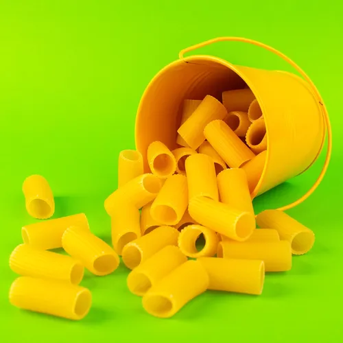 Американец наварил тысячи долларов на Lego: он заменял фигурки макаронами