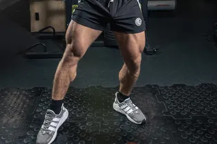 Мощнейшая тренировка для увеличения объема легких и создания рельефных и сильных ног