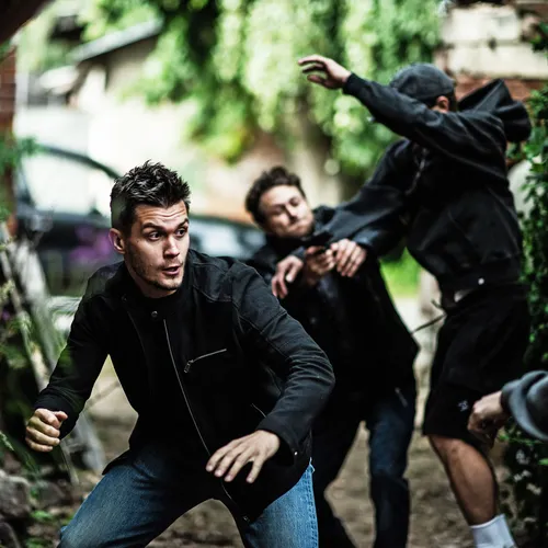 Дело в форме: 5 новых небанальных сериалов с героями в традиционно мужских профессиях