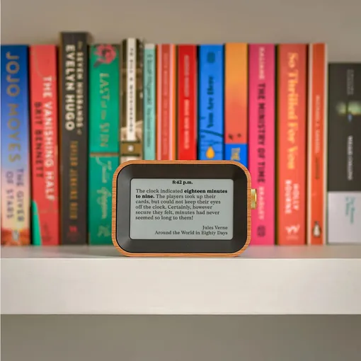 Часы Author Clock с цитатой из Жюля Верна