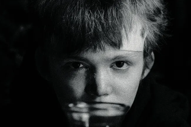 Сильнее, чем вчера: история Саши — 3D-художника с болезнью «бабочки»