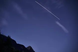 Посланник из прошлого: комета 3I/ATLAS оказалась на миллиарды лет старше Земли Посланник из прошлого: комета 3I/ATLAS оказалась на миллиарды лет старше Земли