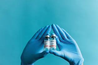 В метро из-за новой волны COVID-19 могут вернуть перчатки — объясняем, почему это плохая затея В метро из-за новой волны COVID-19 могут вернуть перчатки — объясняем, почему это плохая затея