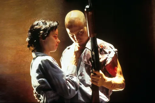 Джульетт Льюис и Вуди Харрельсон в фильме «Прирожденные убийцы» (1994) Джульетт Льюис и Вуди Харрельсон в фильме «Прирожденные убийцы» (1994)