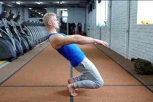 Как сделать сисси приседания еще эффективнее: 11 толковых советов из спортзала Как сделать сисси приседания еще эффективнее: 11 толковых советов из спортзала