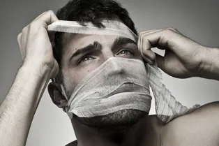 Как подкасты, маносфера и развитие пластической хирургии меняют стандарты мужской красоты?