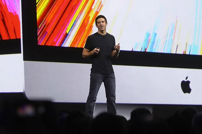 Джон Тернус — новый генеральный директор Apple: что о нем известно?