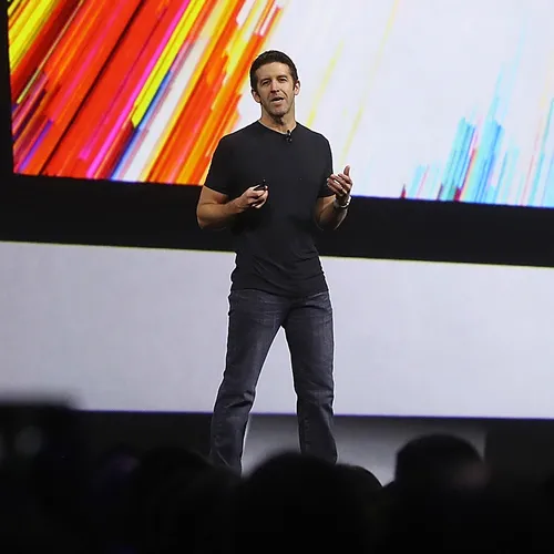 Джон Тернус — новый генеральный директор Apple: что о нем известно?