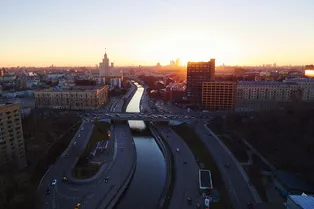 Июльская жара опять накроет Москву: погода и магнитные бури в столице 23 июня Июльская жара опять накроет Москву: погода и магнитные бури в столице 23 июня