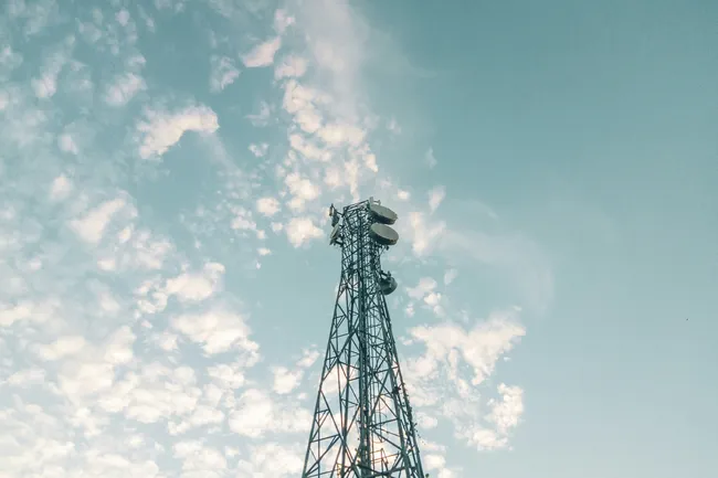 В Москве уже несколько дней не работает мобильный интернет. С чем связаны ограничения?