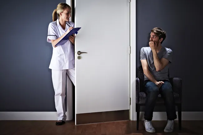 18 заболеваний, с которыми мужчины сталкиваются в 30, 40, 50, 60 и 70 лет