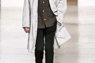 С какой обувью носить классические брюки: лучшие сочетания на осень 2024 С какой обувью носить классические брюки: лучшие сочетания на осень 2024